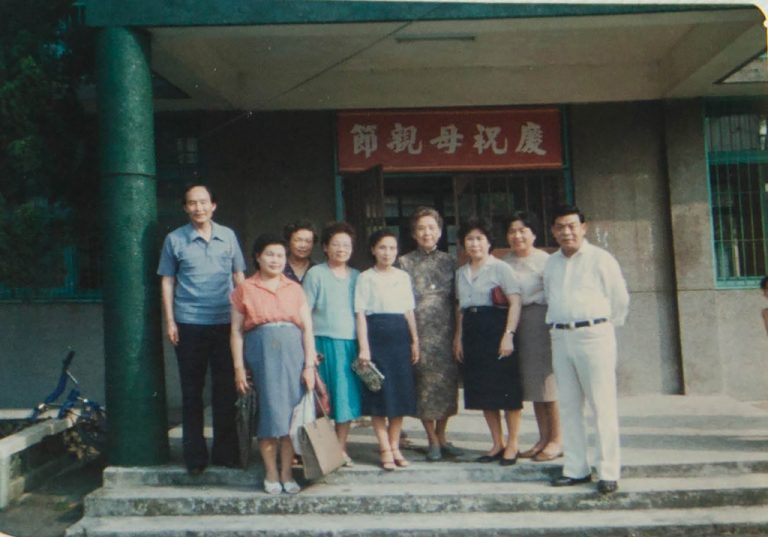 ⽼眷村裡的⺟親節